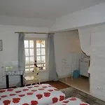 Les Longchamps * Neuillé