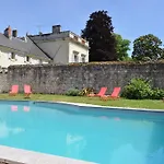 Les Longchamps Neuillé