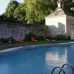Les Longchamps Bed & Breakfast