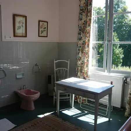 Les Longchamps Neuillé