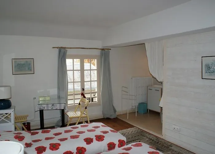 Les Longchamps * Neuillé