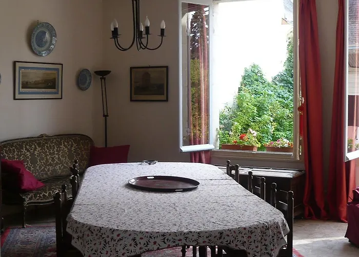 לינה וארוחת בוקר Les Longchamps *