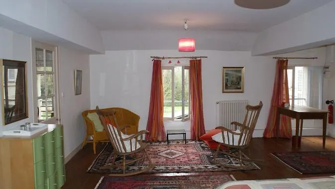 לינה וארוחת בוקר Les Longchamps *